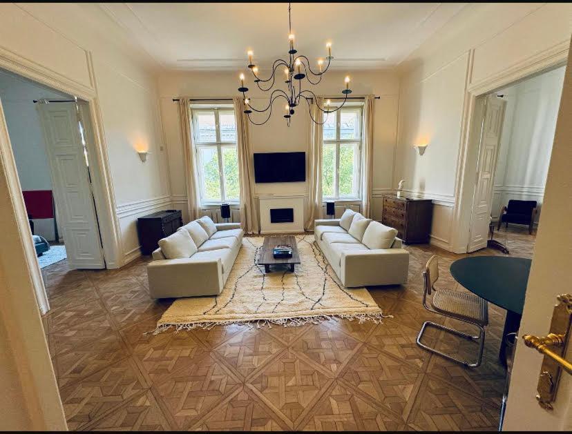 Andrassy 28, Next To Opera, Parking Apartment Будапеща Екстериор снимка